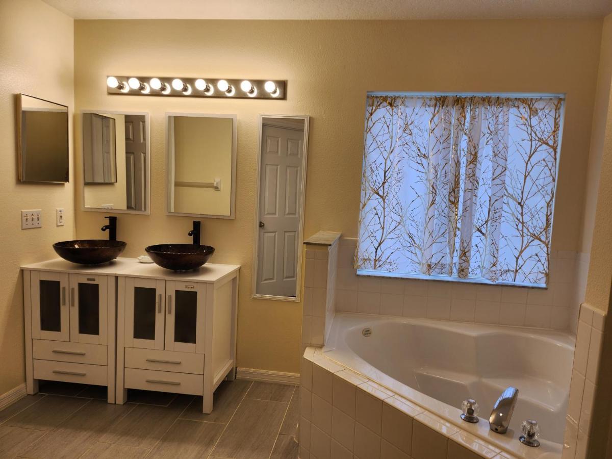 Fully Renovated, Quiet, Spacious Disney Themed Pool Home With Office Кіссіммі Екстер'єр фото